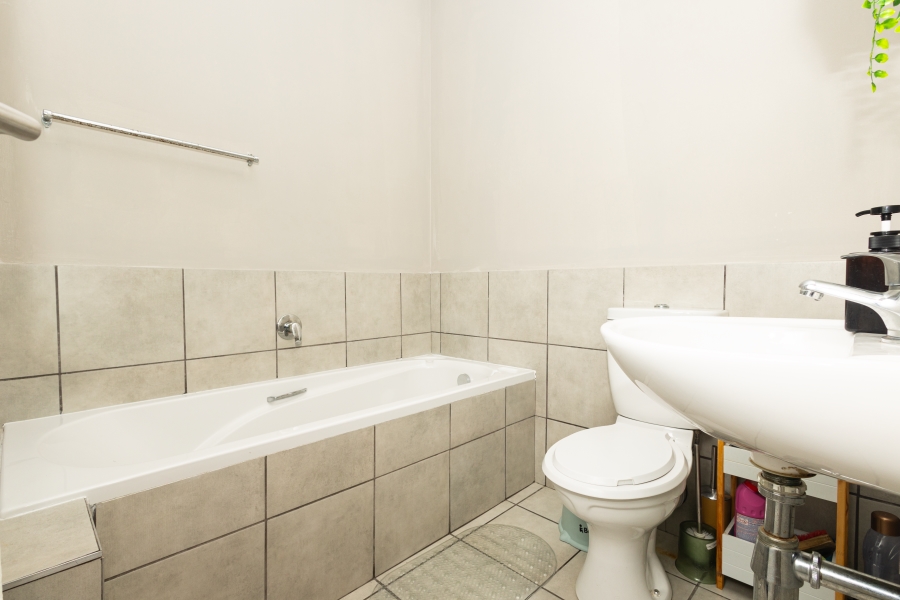 2 Bedroom Property for Sale in Parklands North Western Cape